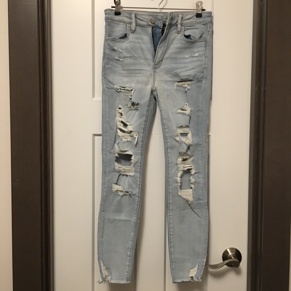 NWOT AEO Distressed Jegging